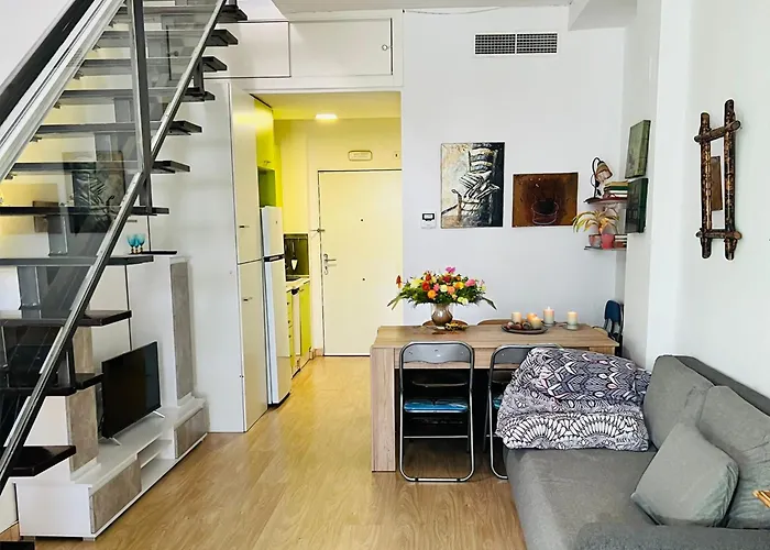 Espectacular Apartamento Con Piscina Y Garaje.